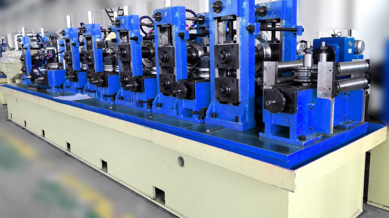 ERW114 welded pipe mill specification :
Pipe O.D:	Φ50.8 mm～Φ114.3mm
Steel pipe thickness:1.2mm～4.5mm
Square tube:40 x 40mm～90 x 90 mm
Rectangular tube:30 x 50mm～60 x120mm
Length of tube:5m~9m 
Length tolerance of tube:±1.5mm
Tube mill speed:Max.60m/min
HF welder power :400KW
Bottom height of tube:800mm
Quick change system is available
Automatic bundle machine is optional