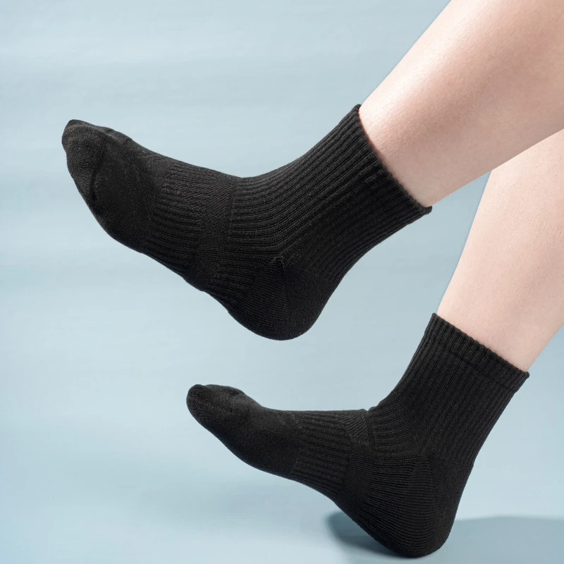 Graphene far-infrared anti-bacterial socks