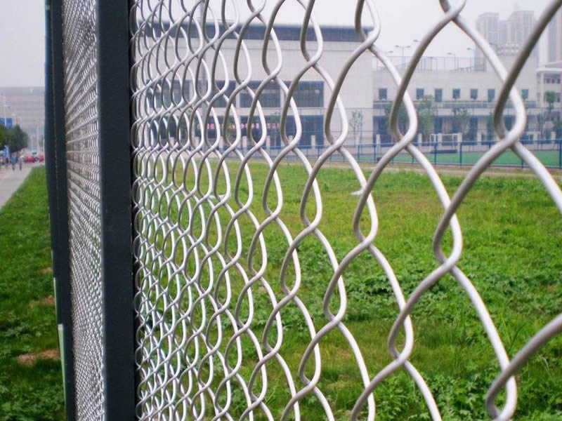 Securing Properties with Chain Wire Mesh, Chain Mesh Security Fencing, and Chain Link Wire Mesh
