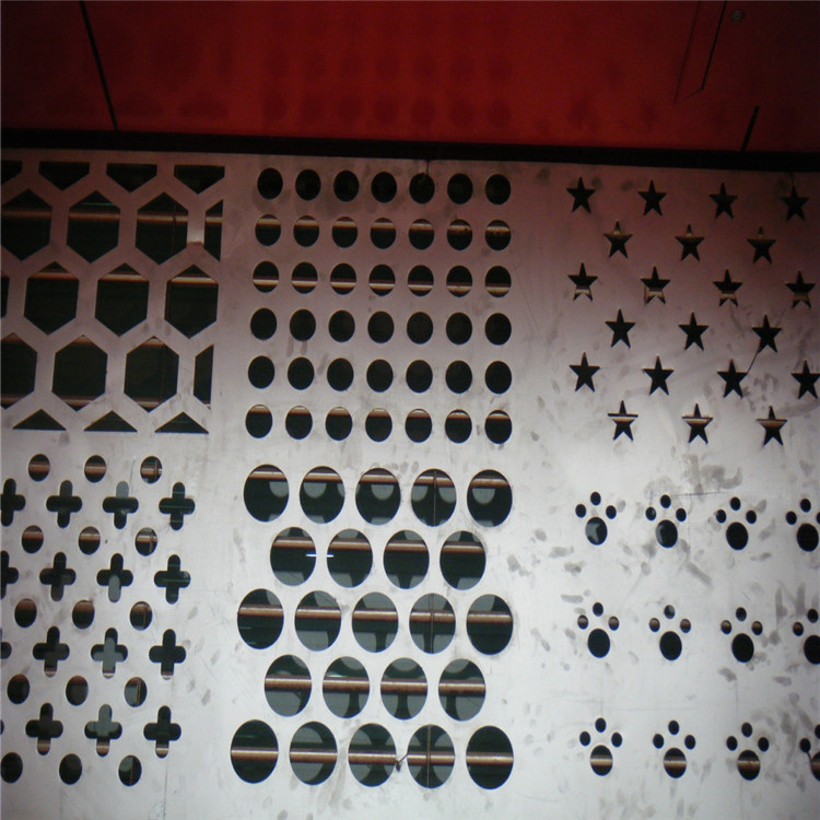 Perforated Mesh: Durable Metal Screens for Filtration & Design