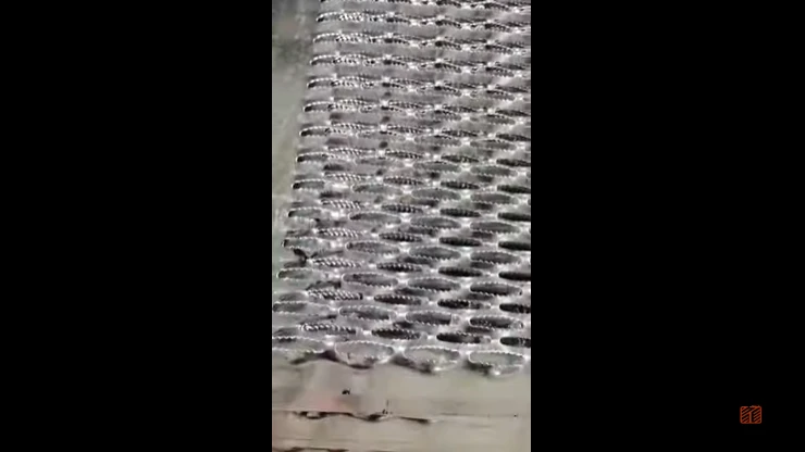 Serrated Stainless Steel Anti-Skid Plate