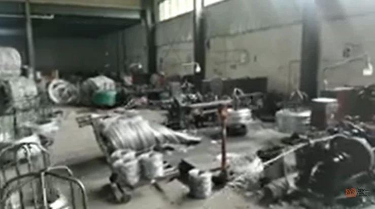 Low Cost Anti Climbing Wholesale Hot Dipped Galvanized Barbed Wire Farm Fence