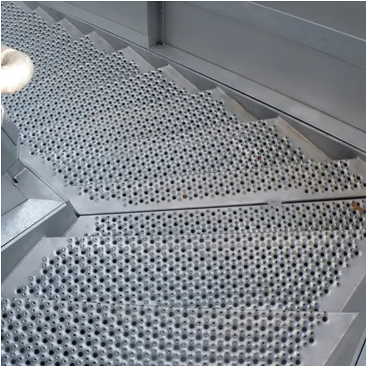 Heavy Duty Grating Solutions for Industrial and Architectural Excellence
