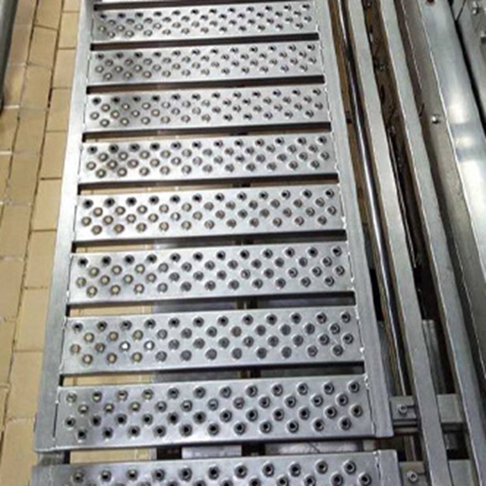 Heavy Duty Grating Solutions for Industrial and Architectural Excellence