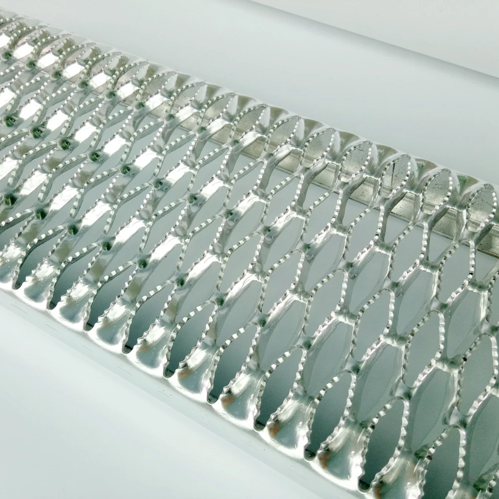 Customized Stainless Steel Anti-Slip Perforated Sheet
