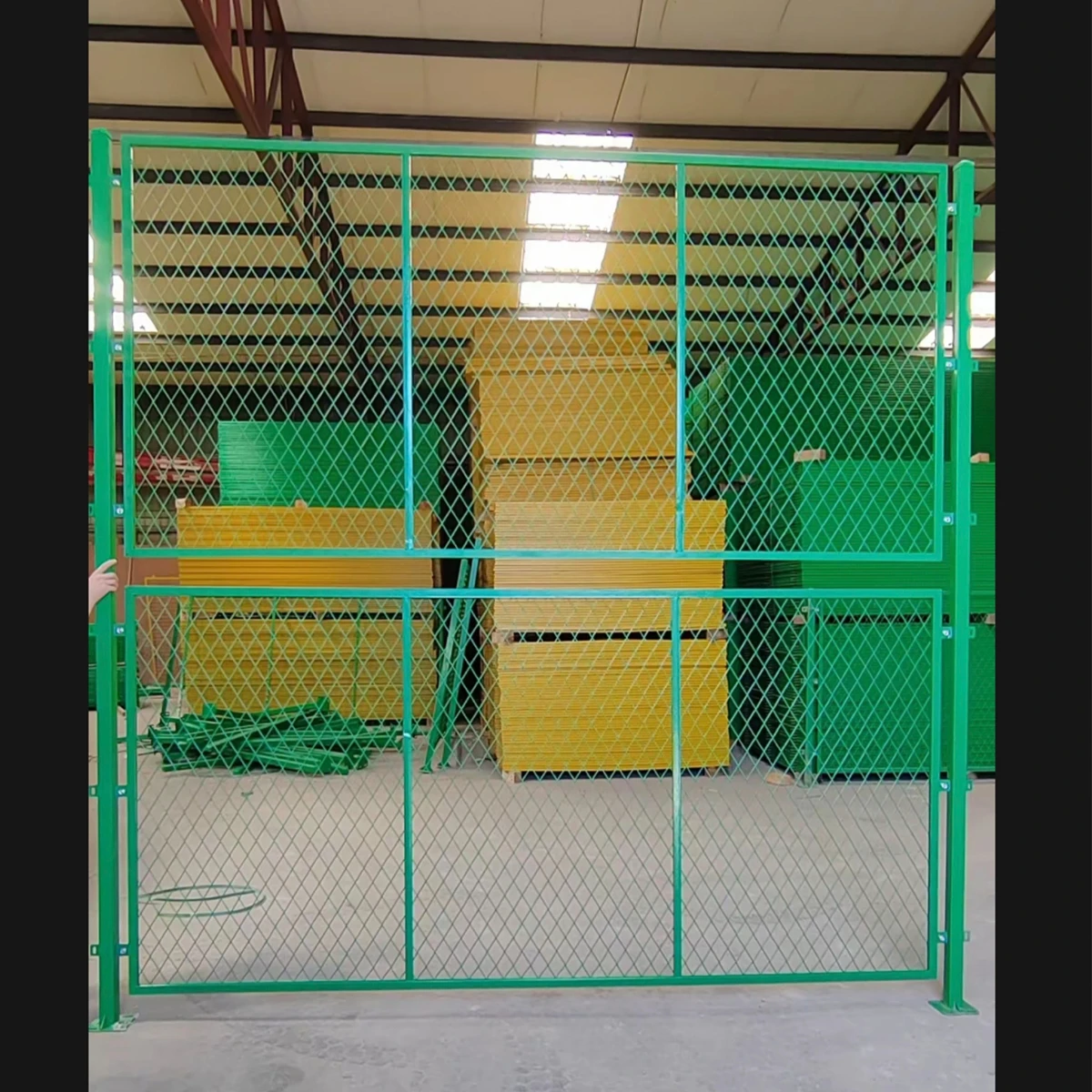 Highway Anti‑Glare Mesh | Road Safety & Anti‑Dazzle Barrier