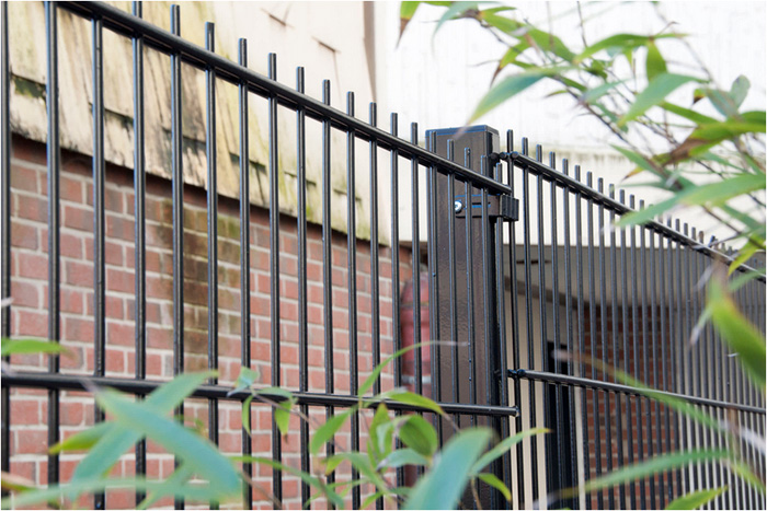 Welded mesh fence source manufacturer