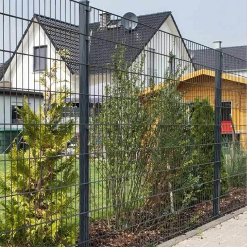 Welded mesh fence source manufacturer