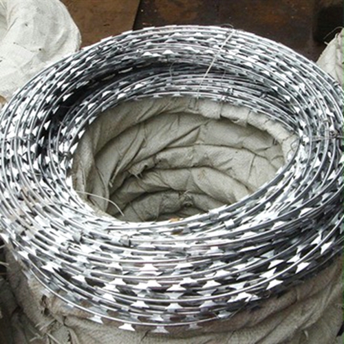 The isolation function of razor barbed wire in safety protection