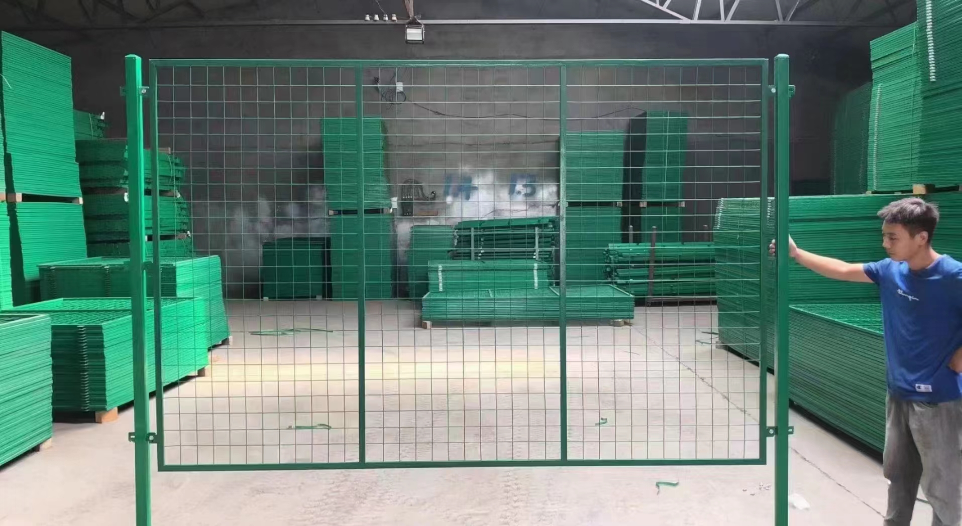 Tips for choosing a protective fence