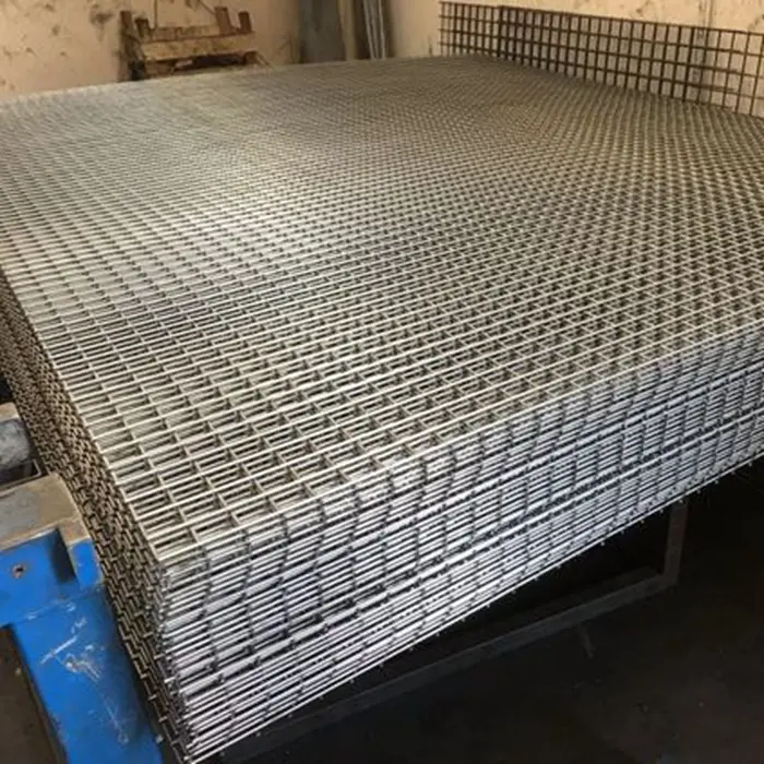 Hot selling galvanized welded wire mesh fencing