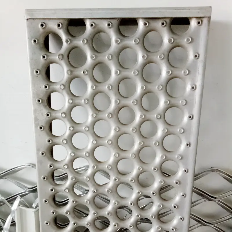 High Quality and Hot Sale Anti-skid Metal Plate Chinese Factory