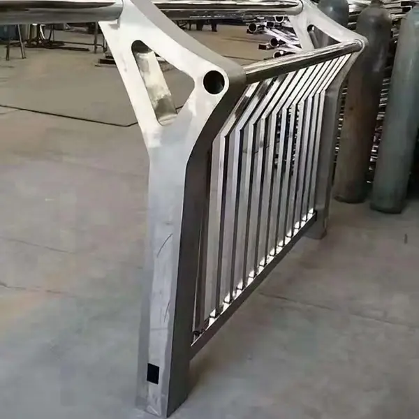 Performance requirements for high-speed anti-collision guardrails