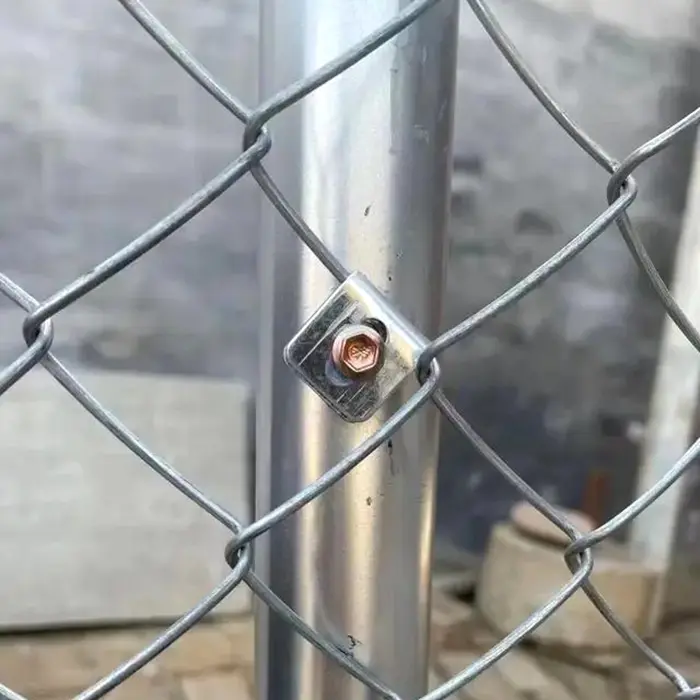 Hot Selling Galvanized Steel Sports Field Fence Net Chain Link Fence