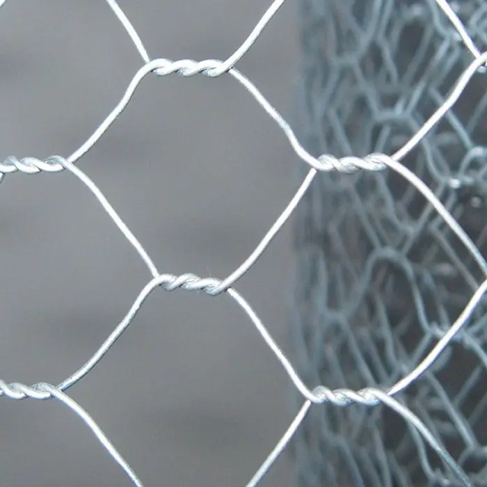 Galvanized wire hexagonal mesh breeding fence for farm ranch chicken coop fence