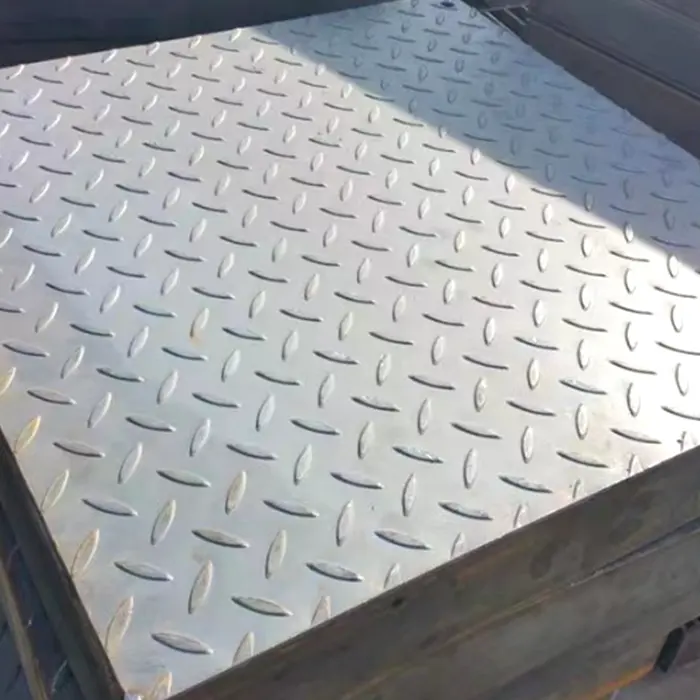 Metal patterned protective plates: In what occasions can they play the greatest protective role?