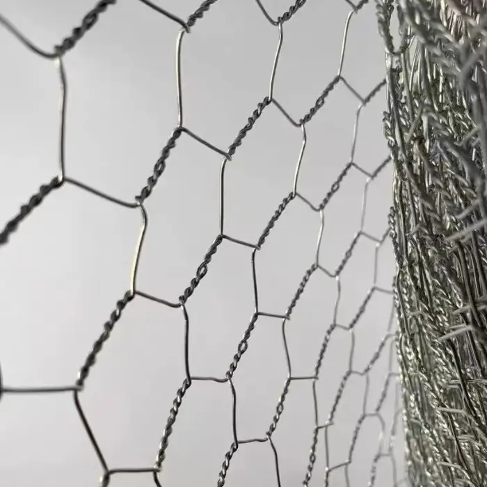 Hexagonal wire fence: the preferred barrier for the breeding industry, strong and durable