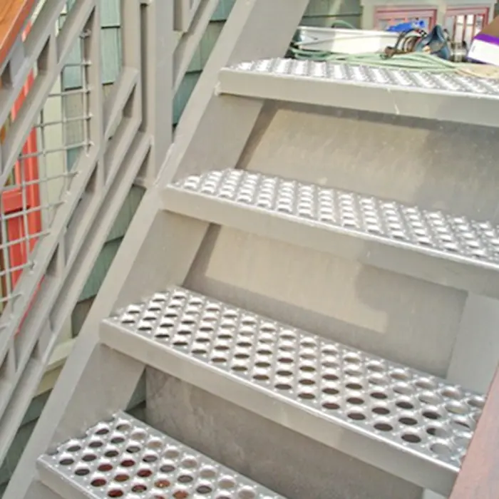 High load-bearing capacity high safety non-slip metal walkway stair treads