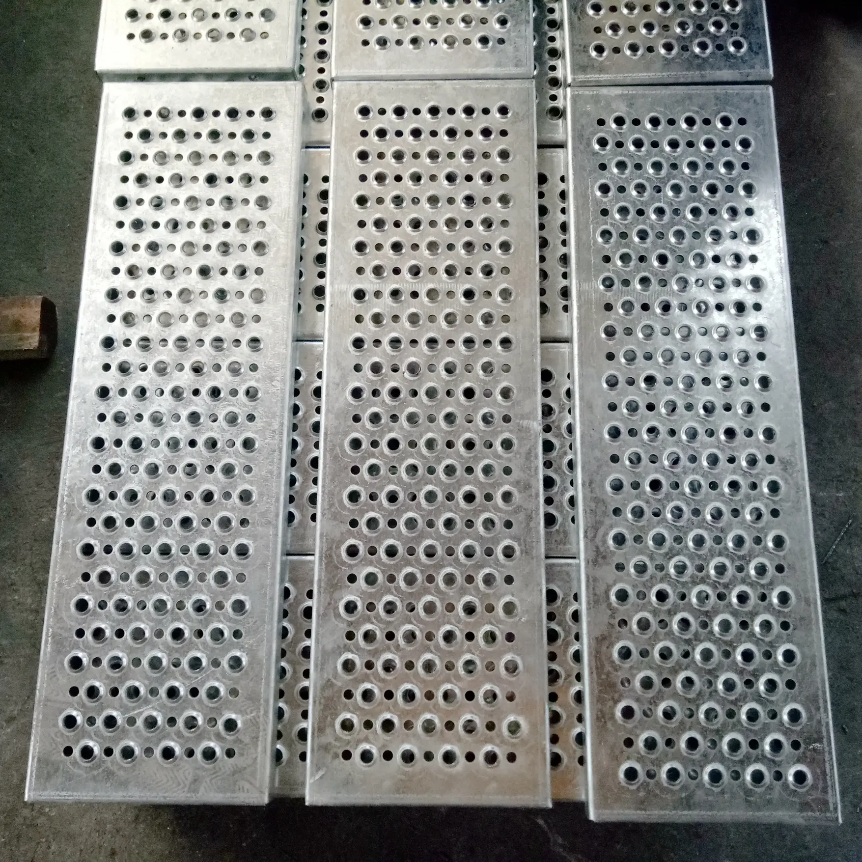 China ODM Safety Anti Skid Perforated Plate