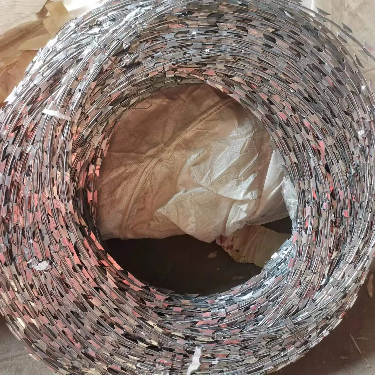 Product video sharing——Razor wire