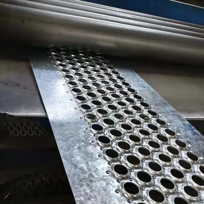 Aluminium Floor and Wall Anti Skid Plate Perforated Metal Mesh