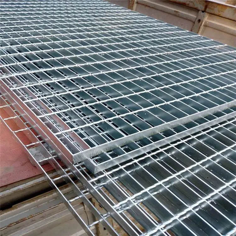 Identification of electrogalvanized steel grating and hot-dip galvanized steel grating