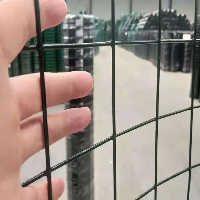 Installation of railway welding fence