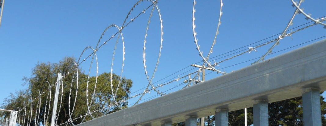 Manufacturing process and protective effect of razor barbed wire