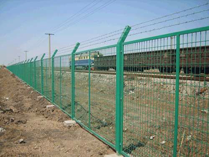 The need for rail welded mesh fences