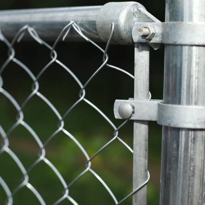 Chain Link Fence: Weaving a Harmonious Boundary Between Nature and Safety