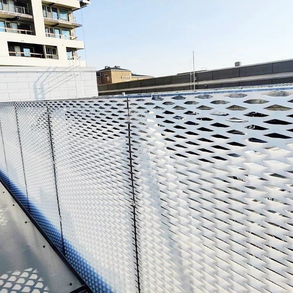 The functions and advantages of expanded metal fence