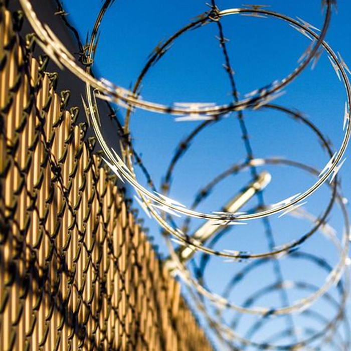 Characteristics and application of razor barbed wire