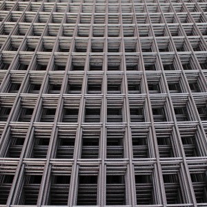 What are the advantages of reinforcing mesh?