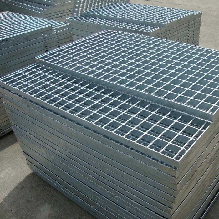 Stainless steel grating anti-corrosion method