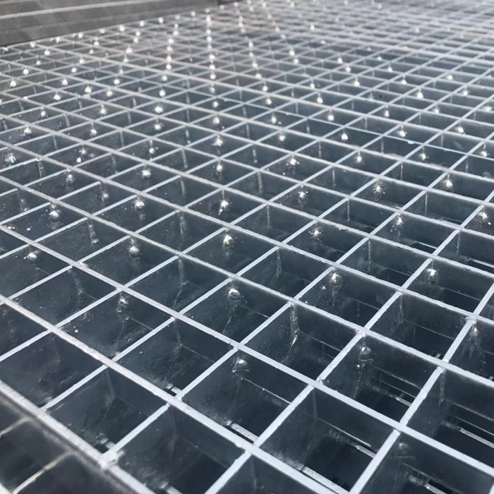 Is the thicker the galvanized layer of hot-dip galvanized steel grating, the better?