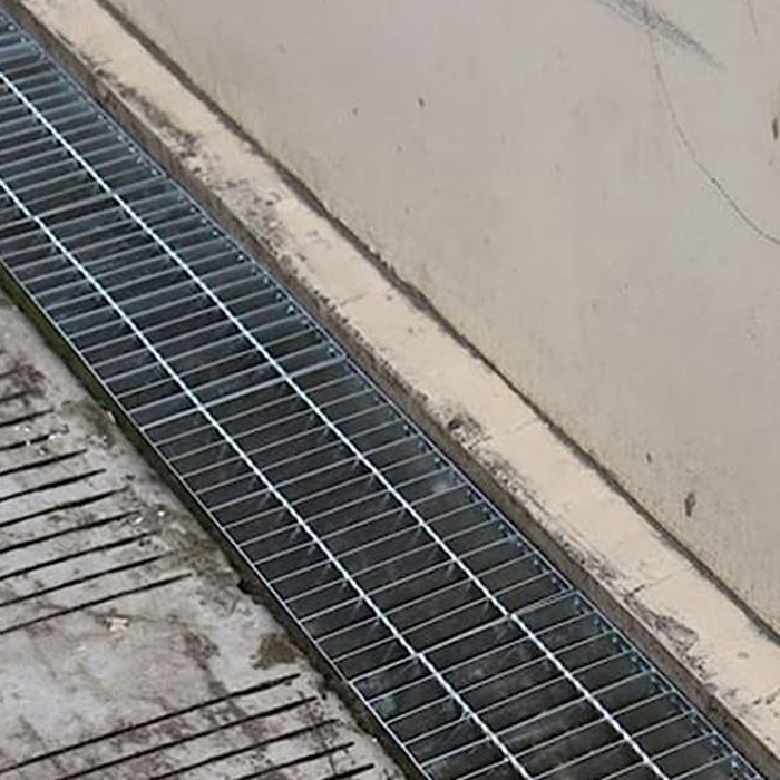 Application of steel grating in large-flow industrial floor drains