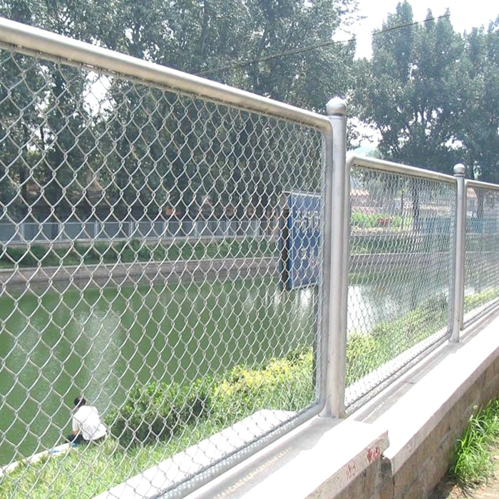 Customized Galvanized Sturdy Metal Chain Link Fence