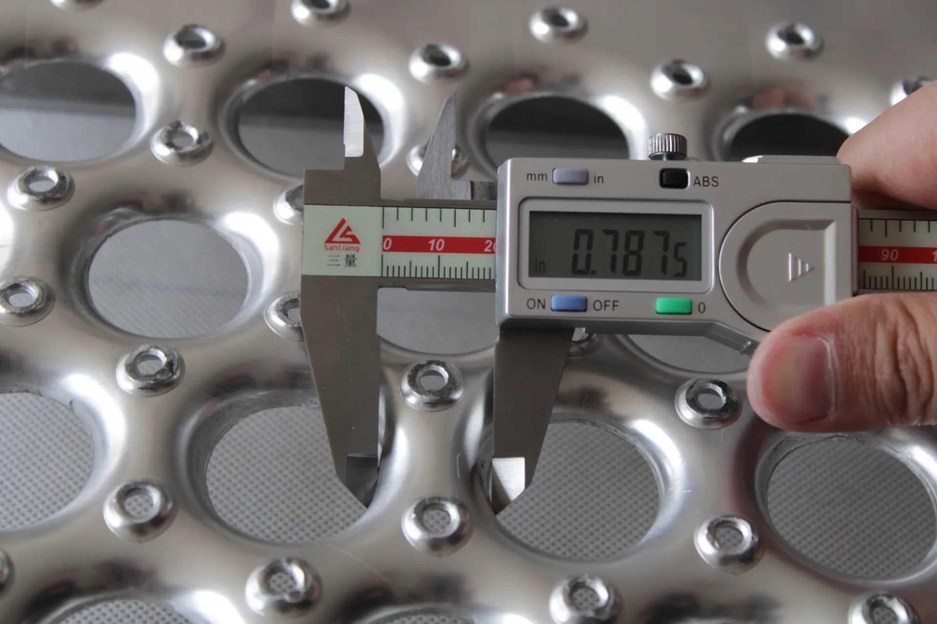 Read More About anti slip tread plates