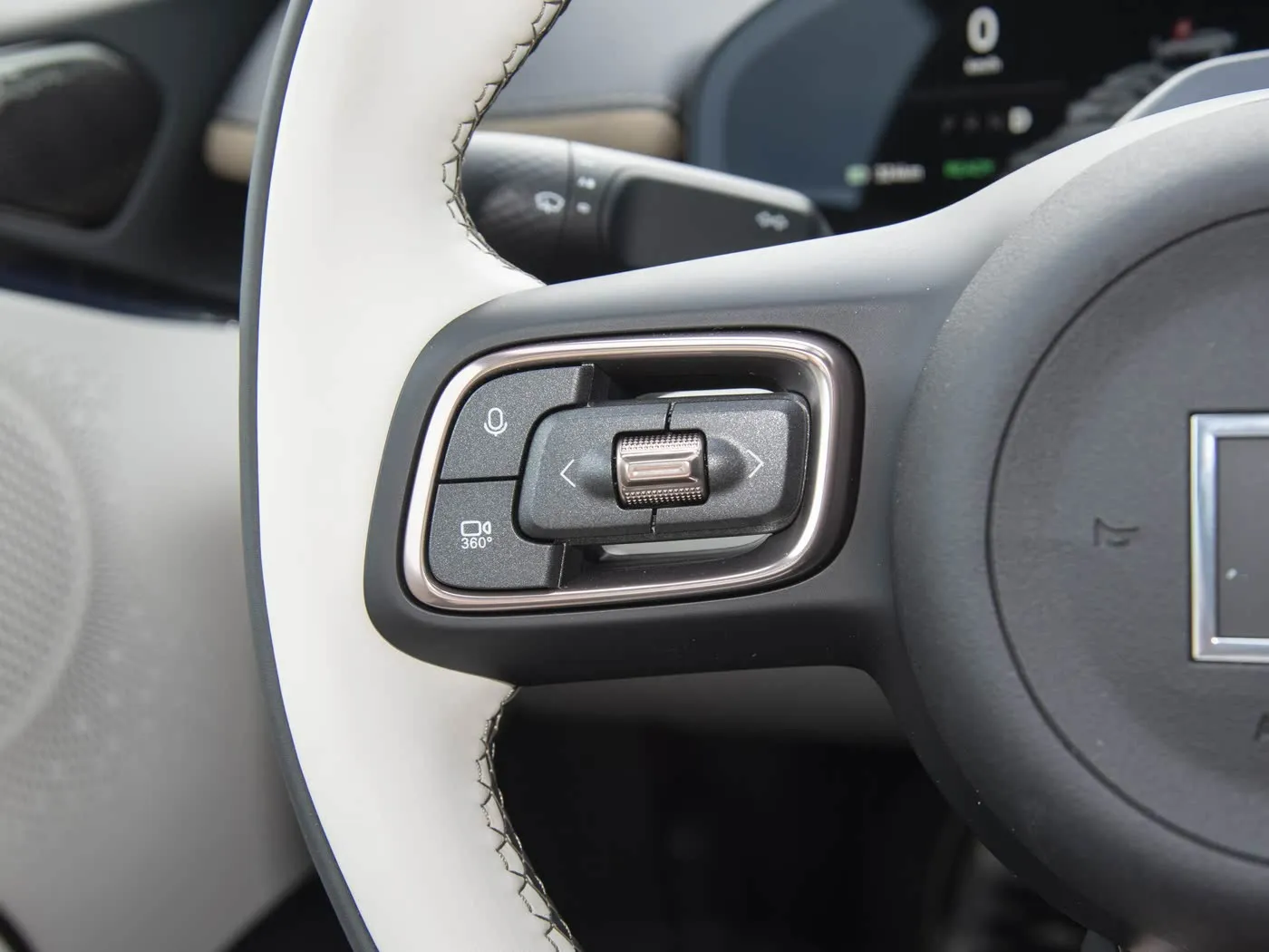 most popular midsize suv