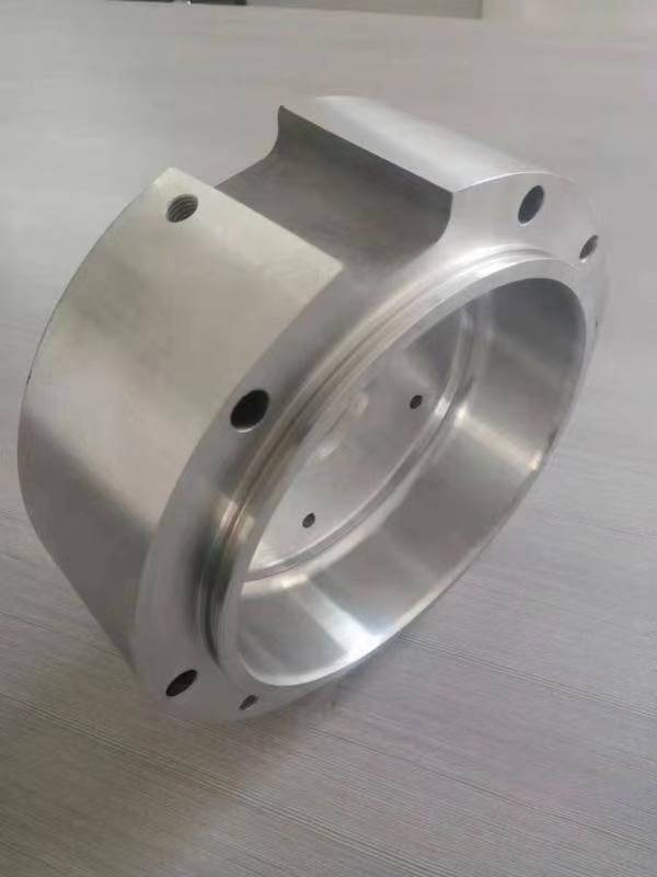 Cast aluminum flange sleeve