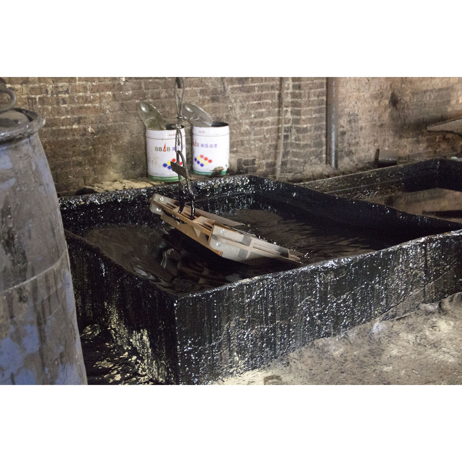 manhole cover surface treatment 2