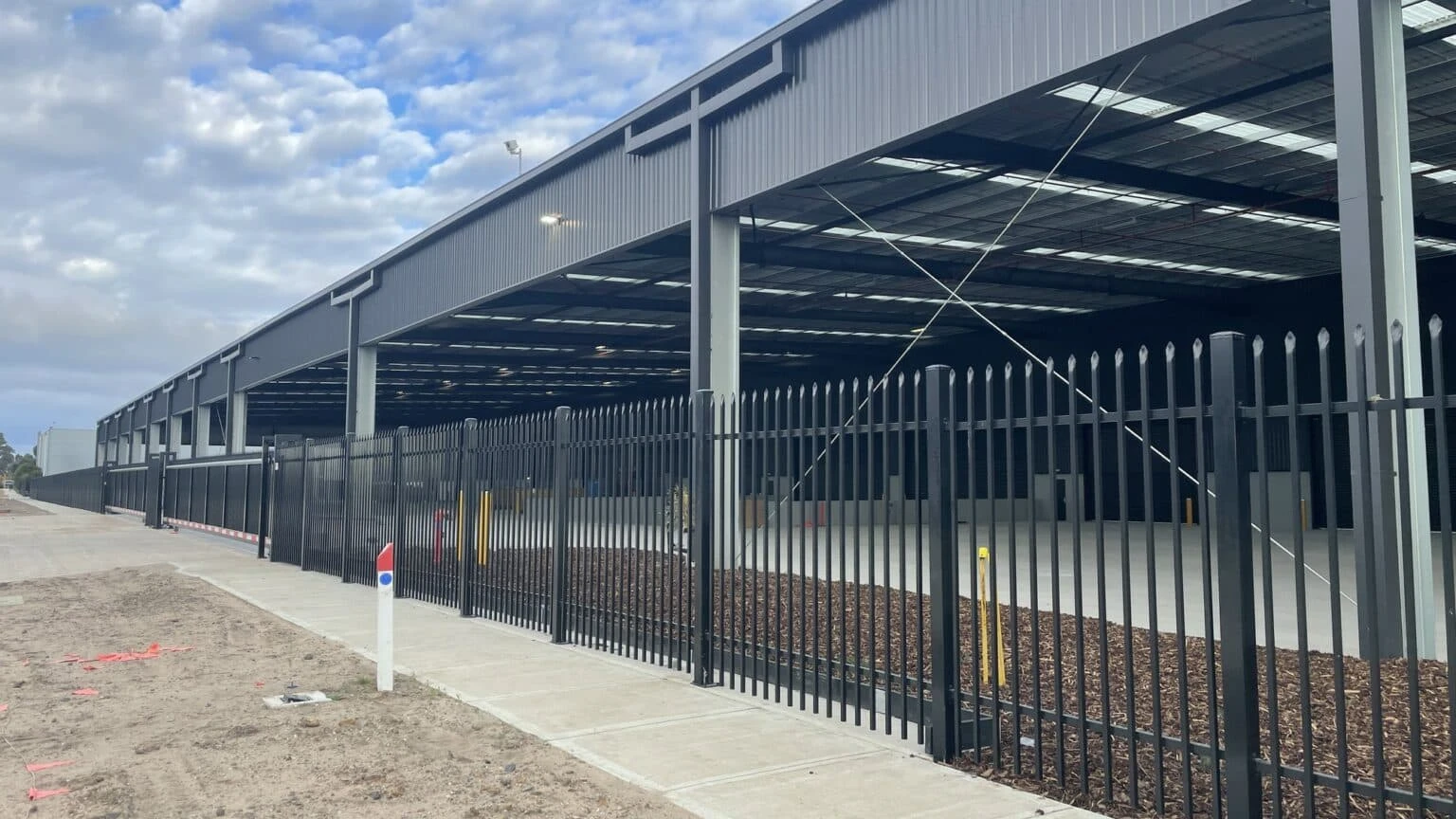 see more about Steel Fence – Spear Picket Top And Flat Top Steel Fence