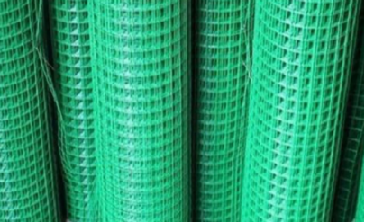 Fence with wire mesh automated inspection