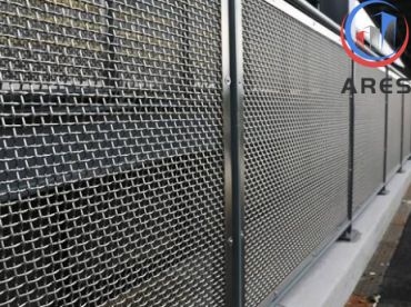 What is the stainless steel crimped wire mesh?