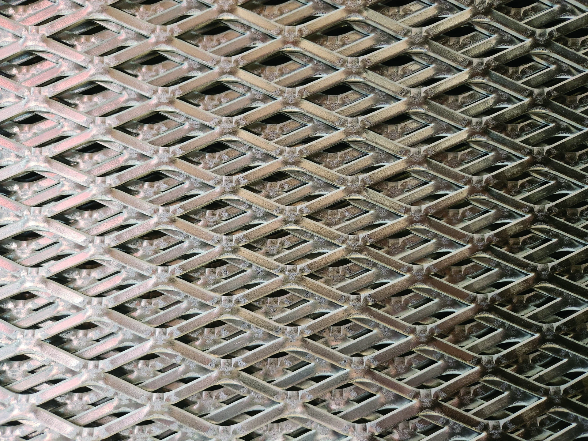 Production Process of Galvanised Expanded Mesh