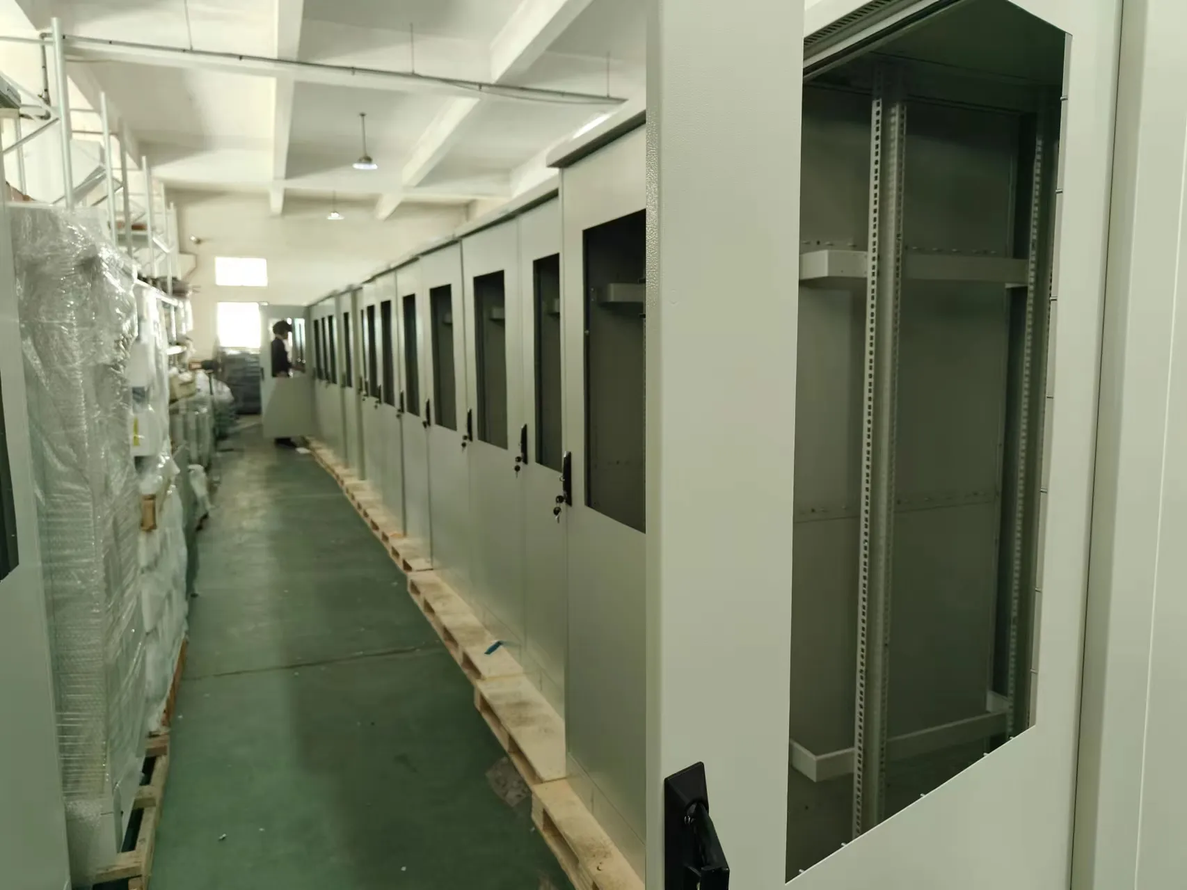 Read More About solar battery storage cabinet