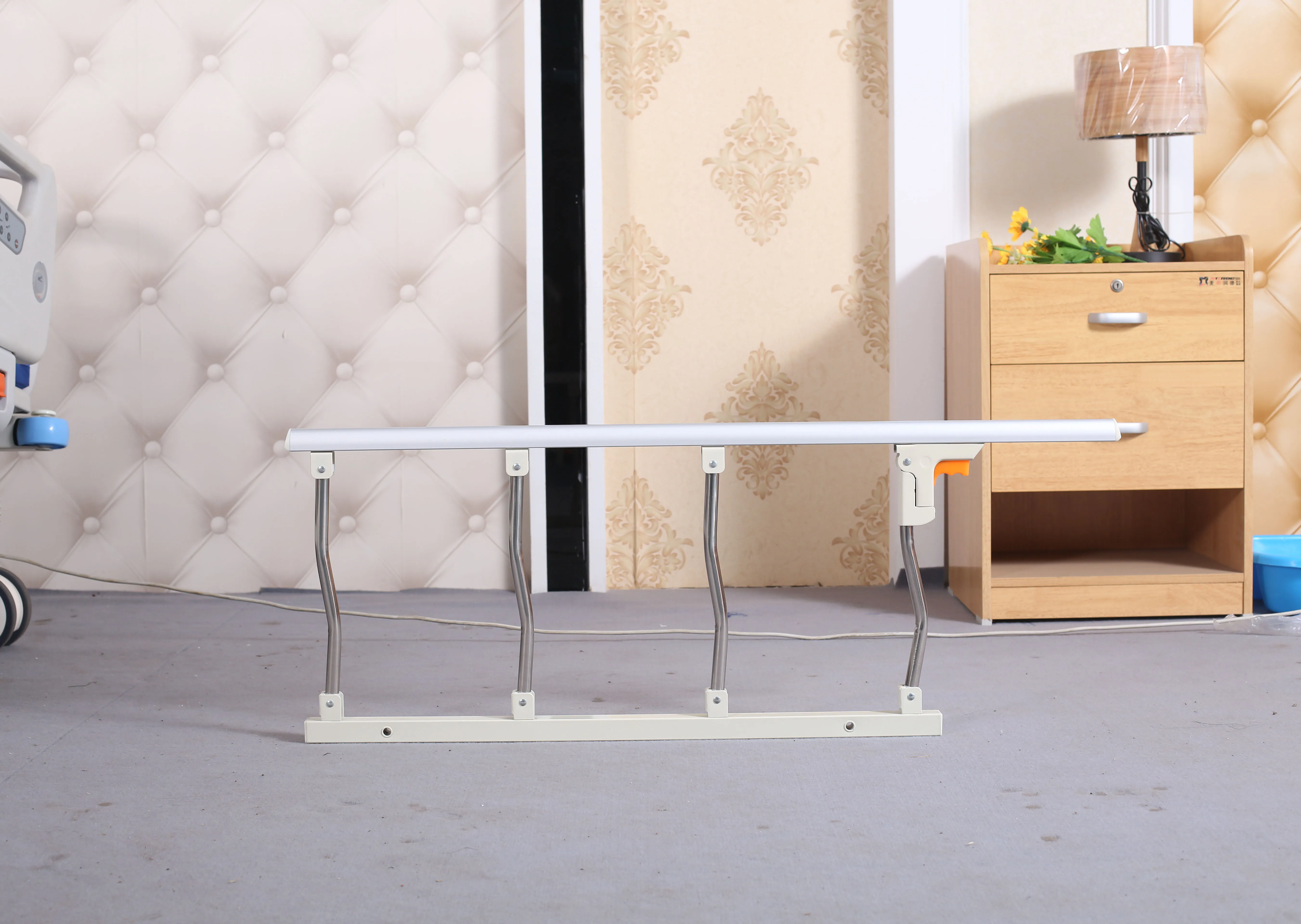 Examination Beds for Clinics - Comfortable & Durable Solutions Examination Beds for Clinics - Comfortable & Durable Solutions