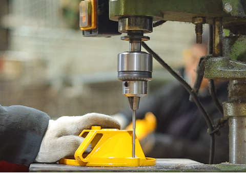 Versatile Floor Gantry Crane for Efficient Material Handling and Construction Tasks in Various Environments