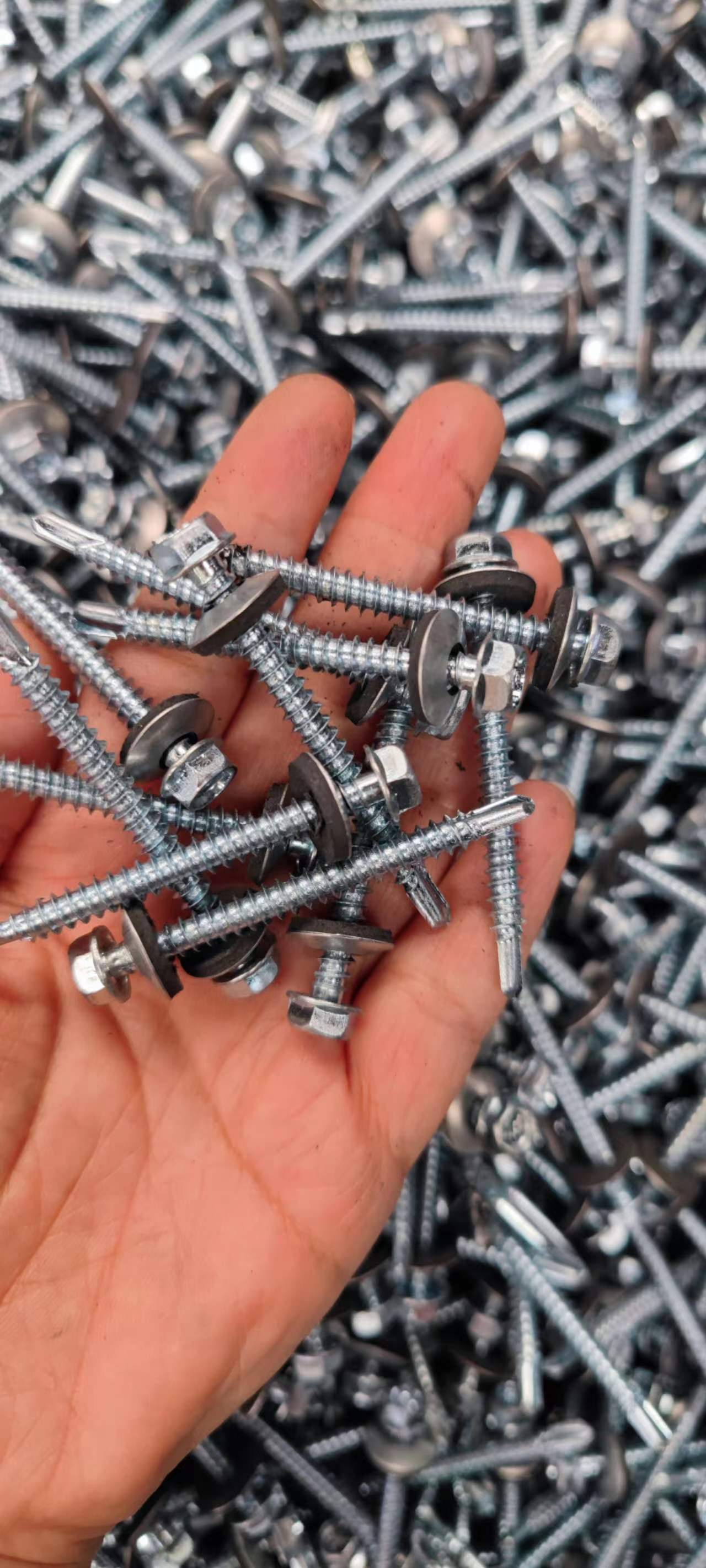 Recommended Hole Size for Self-Tapping Screws in Plastic Applications for Optimal Performance Recommended Hole Size for Self-Tapping Screws in Plastic Applications for Optimal Performance