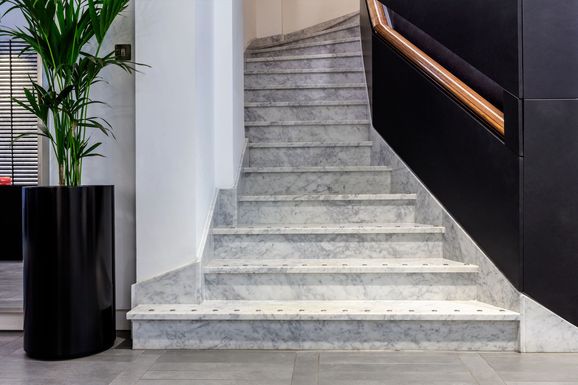 Providers of Natural Stone Pavers for Quality Outdoor Landscaping Solutions